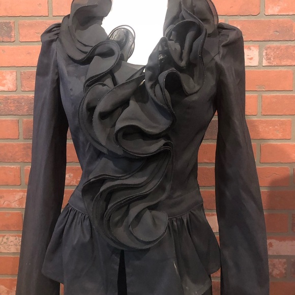 Size medium black Cartise suit - Picture 5 of 5